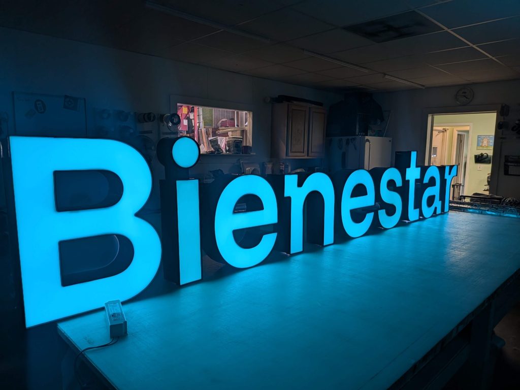 Custom neon signs Palm Beach Gardens businesses use to create vibrant storefront displays and eye-catching branding by Design a Sign.