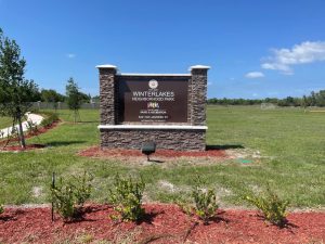 Sign company West Palm Beach delivering custom commercial signage, illuminated displays, and branding solutions by Design a Sign.